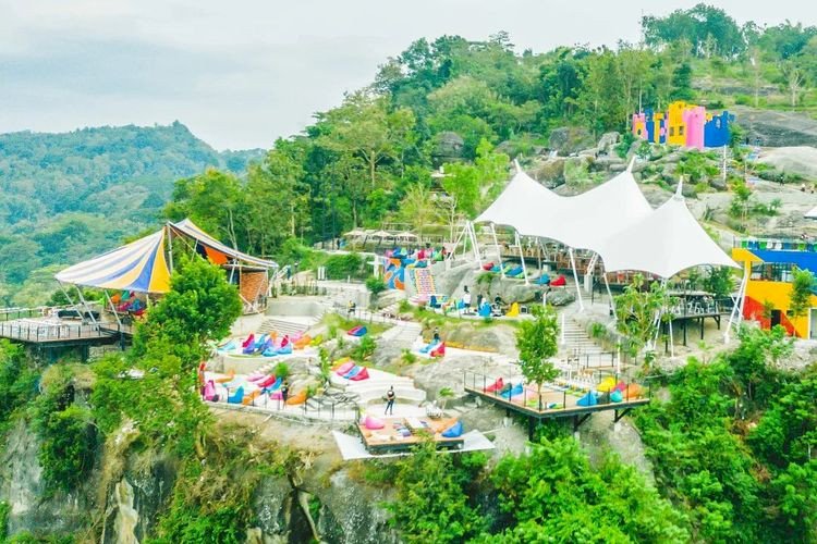 Rekomendasi Wisata Instagramable di Jogja: Stonehenge Merapi, Tlogo Putri, dan Obelix Hills