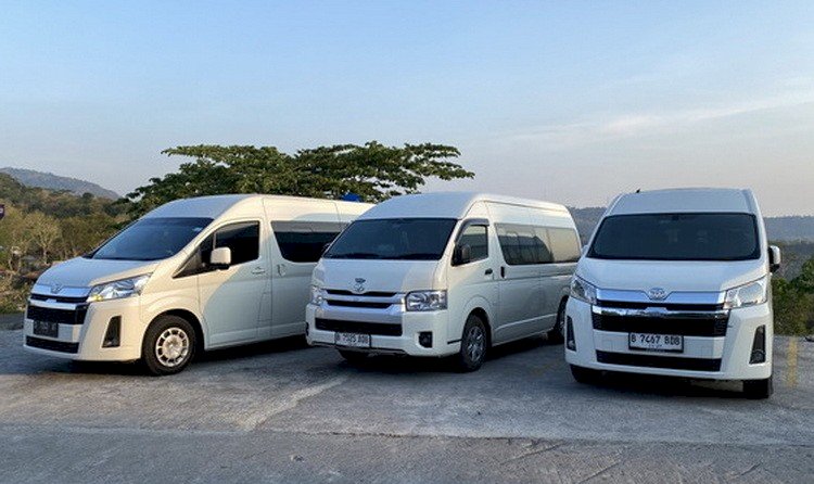 Sewa Hiace Premio & Commuter Jogja - Harga Terjangkau, Layanan Prima - jogjasewahiace.id