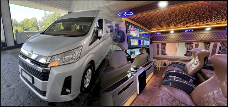 Sewa Hiace Premio Luxury di Yogyakarta | Sewa Mobil Yogyakarta